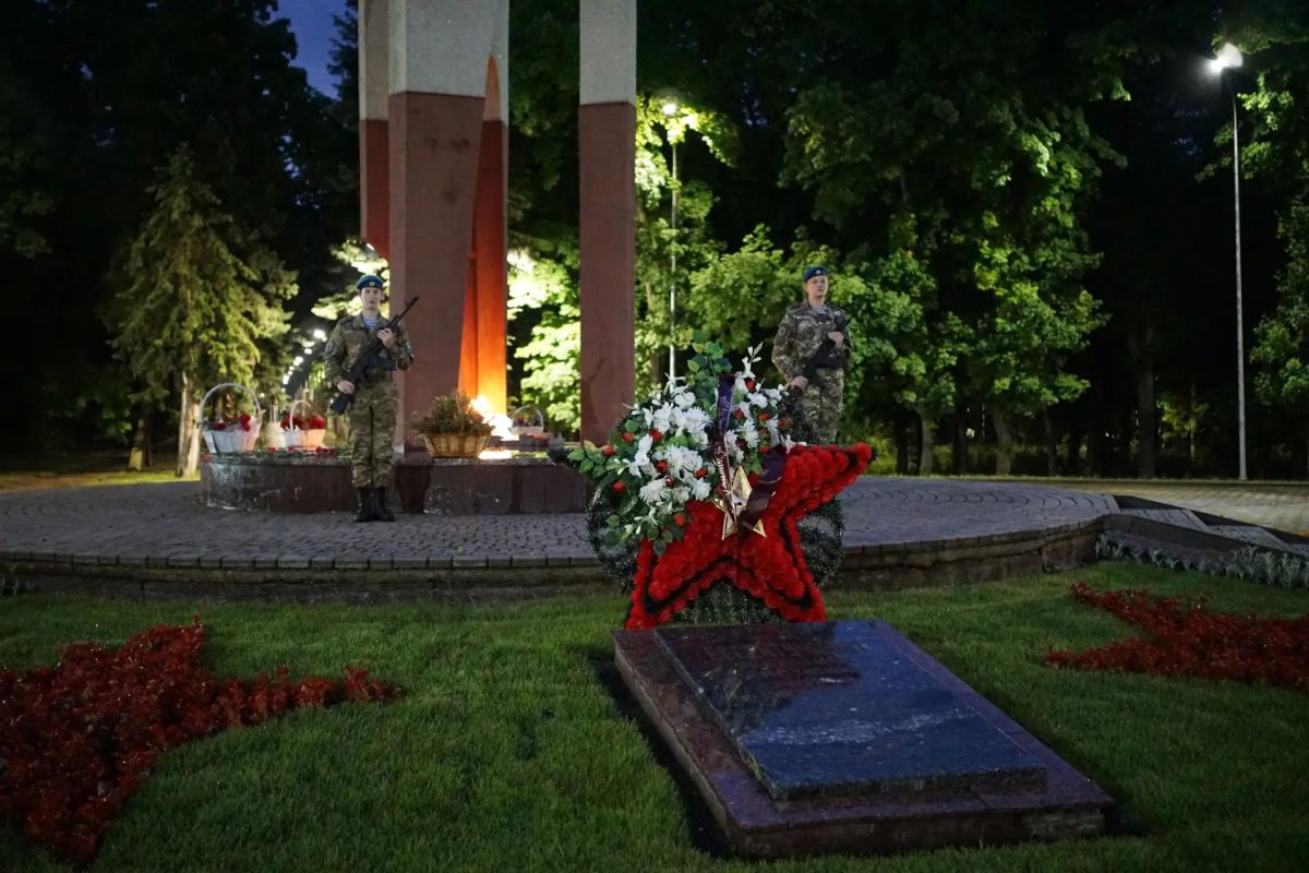 22 июня в Парке Победы Ессентуков прошёл реквием «Мы этой памяти верны», посвящённый Дню памяти и скорби 22 июня в Парке Победы Ессентуков прошёл реквием «Мы этой памяти верны», посвящённый Дню памяти и скорби