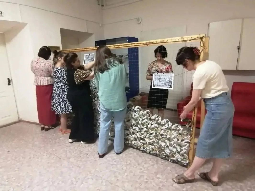 Более 3 тысяч полезных вещей для бойцов изготовили ставропольцы в патриотических мастерских Более 3 тысяч полезных вещей для бойцов изготовили ставропольцы в патриотических мастерских