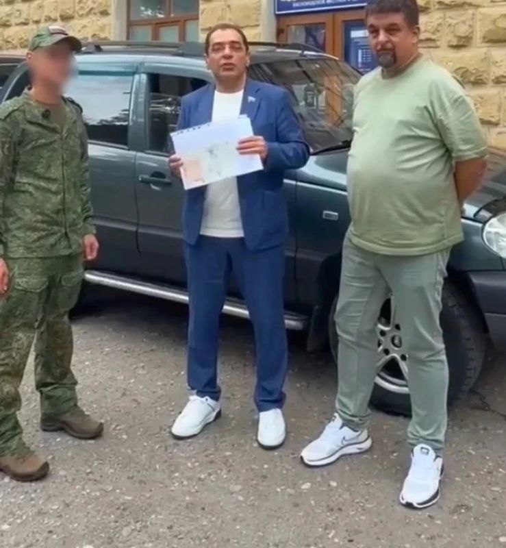 Армянская община Кисловодска передала внедорожник в зону СВО