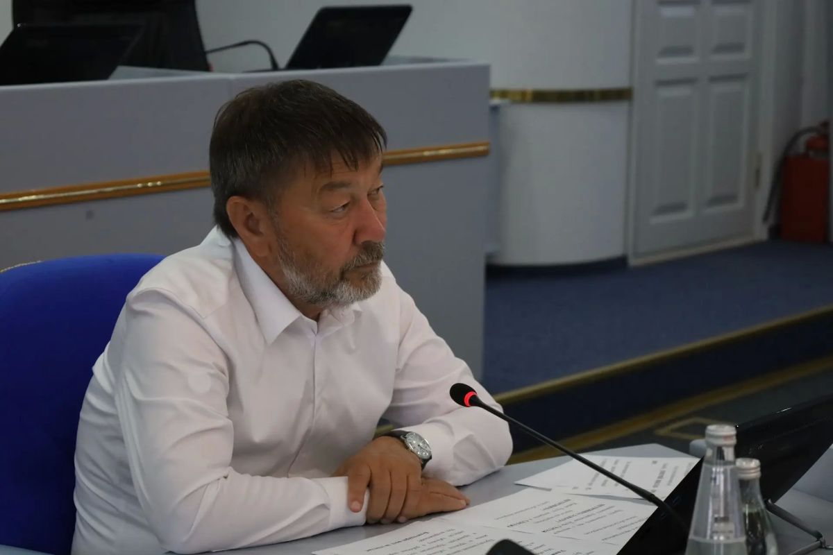 Депутаты аграрного комитета работают над законодательством в сфере земельных отношений Депутаты аграрного комитета работают над законодательством в сфере земельных отношений