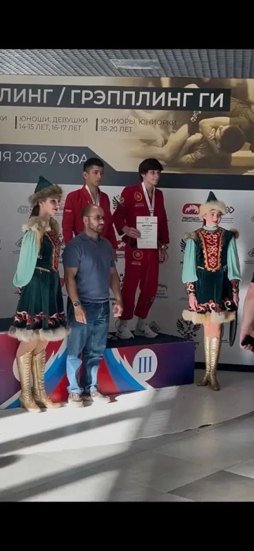 Серебро и бронза из Уфы. Более 1400 спортсменов из 89 регионов страны оспаривали в Уфе награды первенства России по спортивной борьбе грэпплинг Серебро и бронза из Уфы. Более 1400 спортсменов из 89 регионов страны оспаривали в Уфе награды первенства России по спортивной борьбе грэпплинг