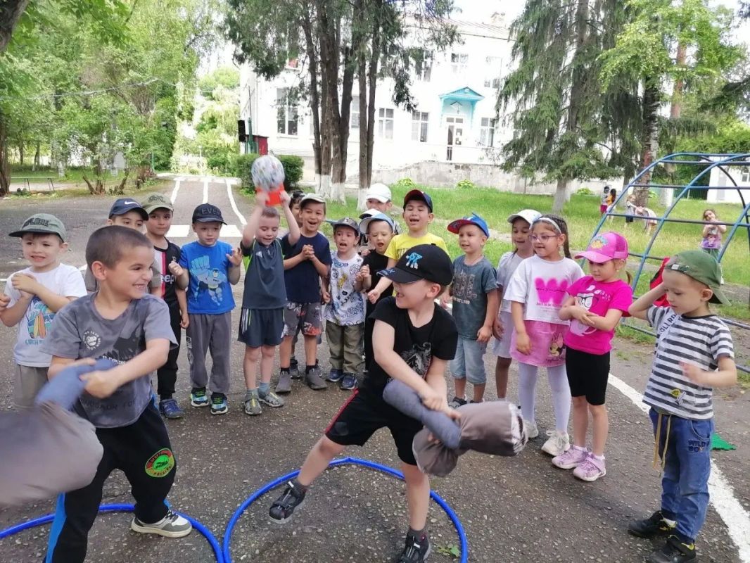 В ессентукском детском саду № 12 прошёл Летний День здоровья! В ессентукском детском саду № 12 прошёл Летний День здоровья!
