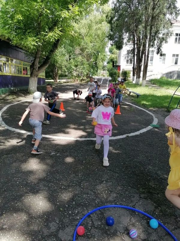 В ессентукском детском саду № 12 прошёл Летний День здоровья! В ессентукском детском саду № 12 прошёл Летний День здоровья!