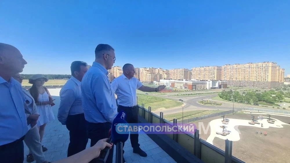 Губернатор Владимир Владимиров осмотрел введенные в эксплуатацию и строящиеся объекты образования и культуры в Ставрополе Губернатор Владимир Владимиров осмотрел введенные в эксплуатацию и строящиеся объекты образования и культуры в Ставрополе