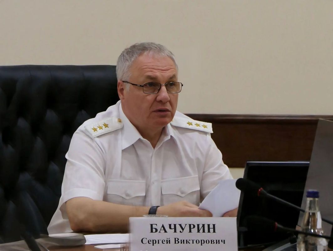Начальник ГУ МВД России по СКФО Сергей Бачурин провел совещание с руководителями подразделений краевого полицейского Главка Начальник ГУ МВД России по СКФО Сергей Бачурин провел совещание с руководителями подразделений краевого полицейского Главка