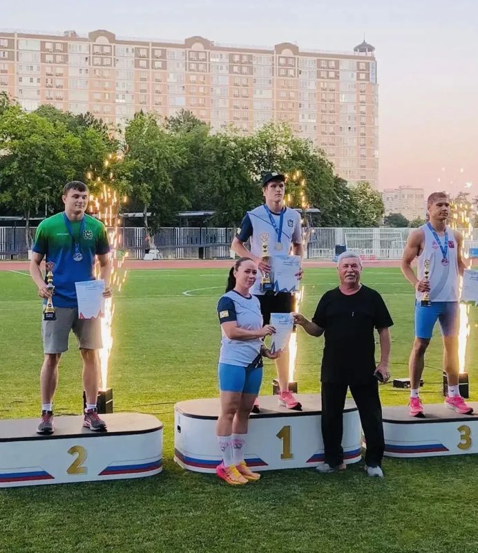 Триумф в Краснодаре. Шесть наград завоевала в Краснодаре, где прошел финал XIII летней Спартакиады учащихся Российской Федерации (юношеская) по лёгкой атлетике, ставропольская сборная Триумф в Краснодаре. Шесть наград завоевала в Краснодаре, где прошел финал XIII летней Спартакиады учащихся Российской Федерации (юношеская) по лёгкой атлетике, ставропольская сборная