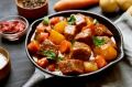 Тушеное мясо с картофелем: вкус и уют на вашем столе