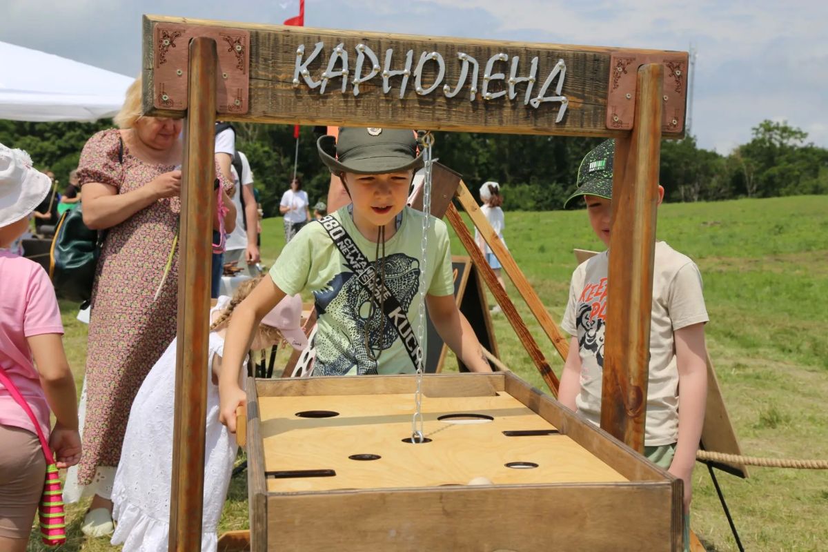 Иван Ульянченко: Музей-заповедник под открытым небом «Татарское городище» вновь встретил фестиваль народных игр «Классики-пятнашки» Иван Ульянченко: Музей-заповедник под открытым небом «Татарское городище» вновь встретил фестиваль народных игр «Классики-пятнашки»
