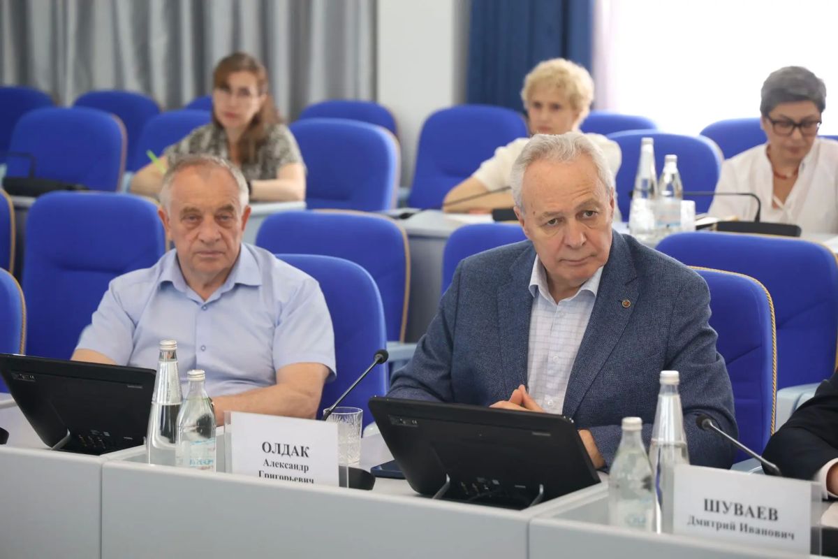 На июльском заседании краевого парламента законодатели планируют рассмотреть изменения в бюджет 2026 года На июльском заседании краевого парламента законодатели планируют рассмотреть изменения в бюджет 2026 года