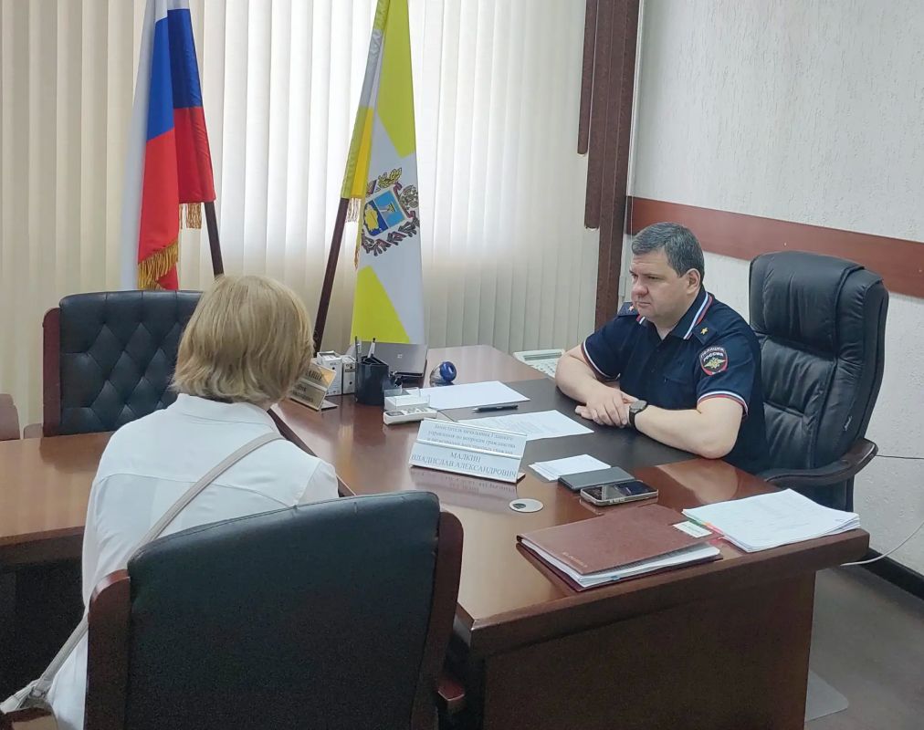 В краевом Главке заместитель начальника Владислав Малкин провел личный прием граждан
