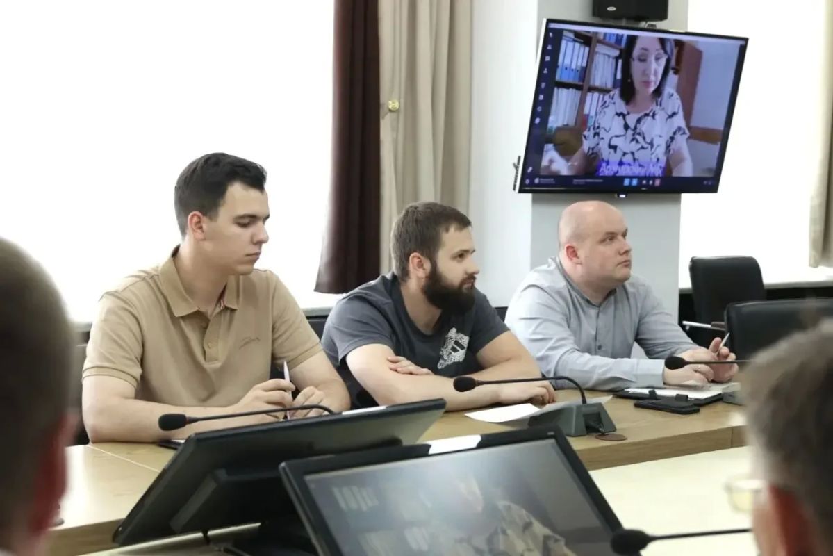 «Земля спорта». В министерстве сельского хозяйства Ставропольского края состоялось совещание по подготовке и проведению регионального этапа Всероссийского марафона «Земля спорта». С приветственным словом к участникам... «Земля спорта». В министерстве сельского хозяйства Ставропольского края состоялось совещание по подготовке и проведению регионального этапа Всероссийского марафона «Земля спорта». С приветственным словом к участникам...