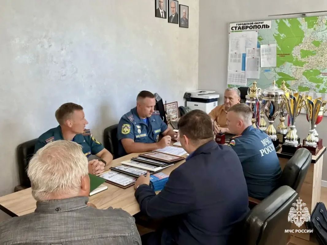 В МЧС Ставрополья подвели итоги межрегиональных соревнований и определили стратегию на Чемпионат МЧС России В МЧС Ставрополья подвели итоги межрегиональных соревнований и определили стратегию на Чемпионат МЧС России