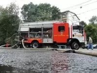 В Ставропольском крае пожар на предприятии после атаки БПЛА усилился, жителей эвакуируют