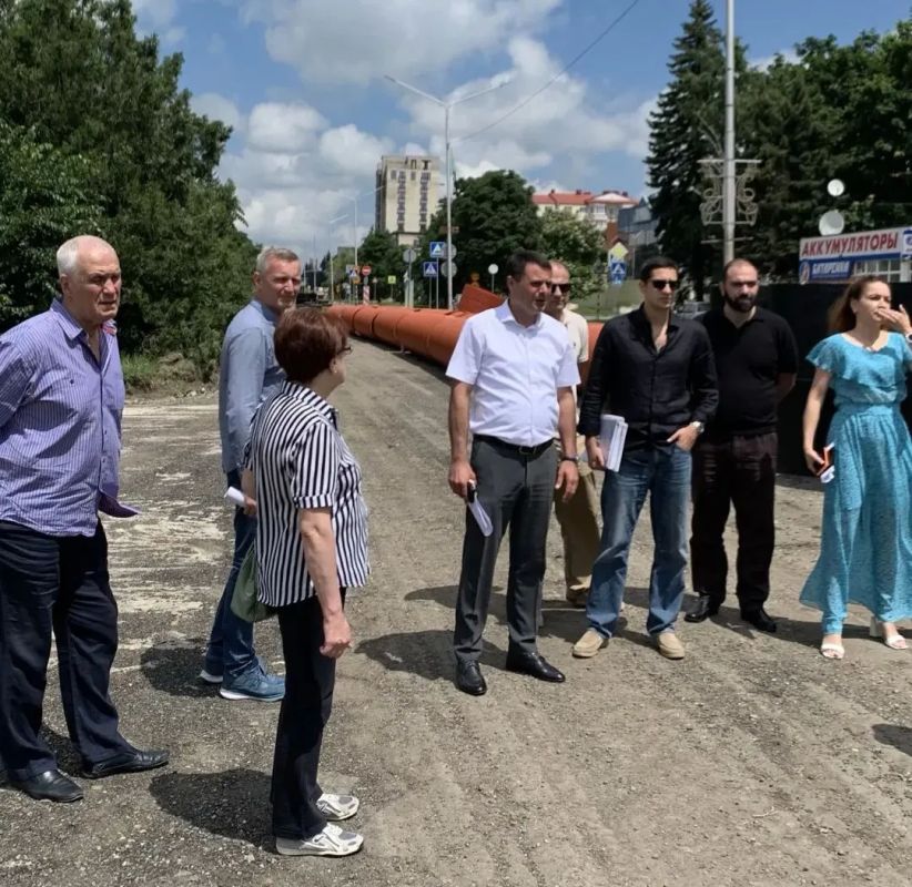 Стартовала реконструкция центрального проспекта в Лермонтове по нацпроекту Стартовала реконструкция центрального проспекта в Лермонтове по нацпроекту