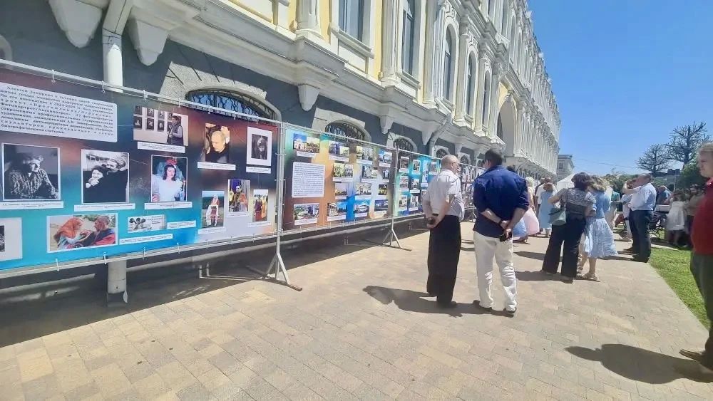 Ко Дню фотографа в Ставрополе открылась выставка Алексея Заморкина «Полвека с фотообъективом» Ко Дню фотографа в Ставрополе открылась выставка Алексея Заморкина «Полвека с фотообъективом»