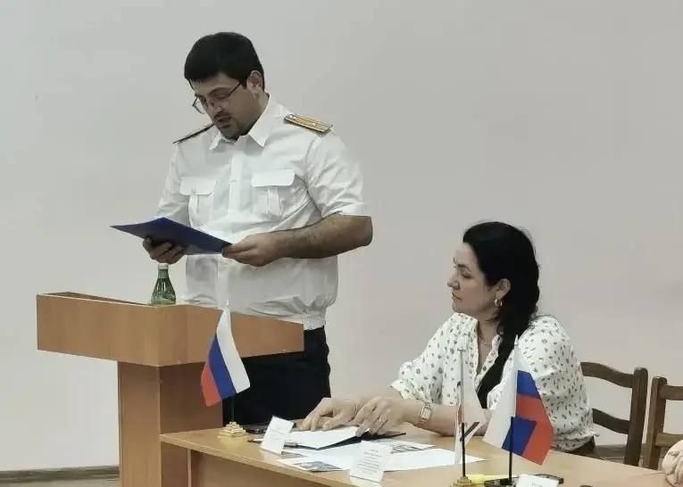 В Ставропольском крае офицеры СК России продолжают цикл профилактических бесед по теме «Вместе – за безопасное детство!» В Ставропольском крае офицеры СК России продолжают цикл профилактических бесед по теме «Вместе – за безопасное детство!»