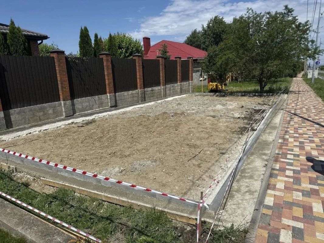 Более 20 детских дворовых площадок обновят в Ставрополе до конца лета Более 20 детских дворовых площадок обновят в Ставрополе до конца лета