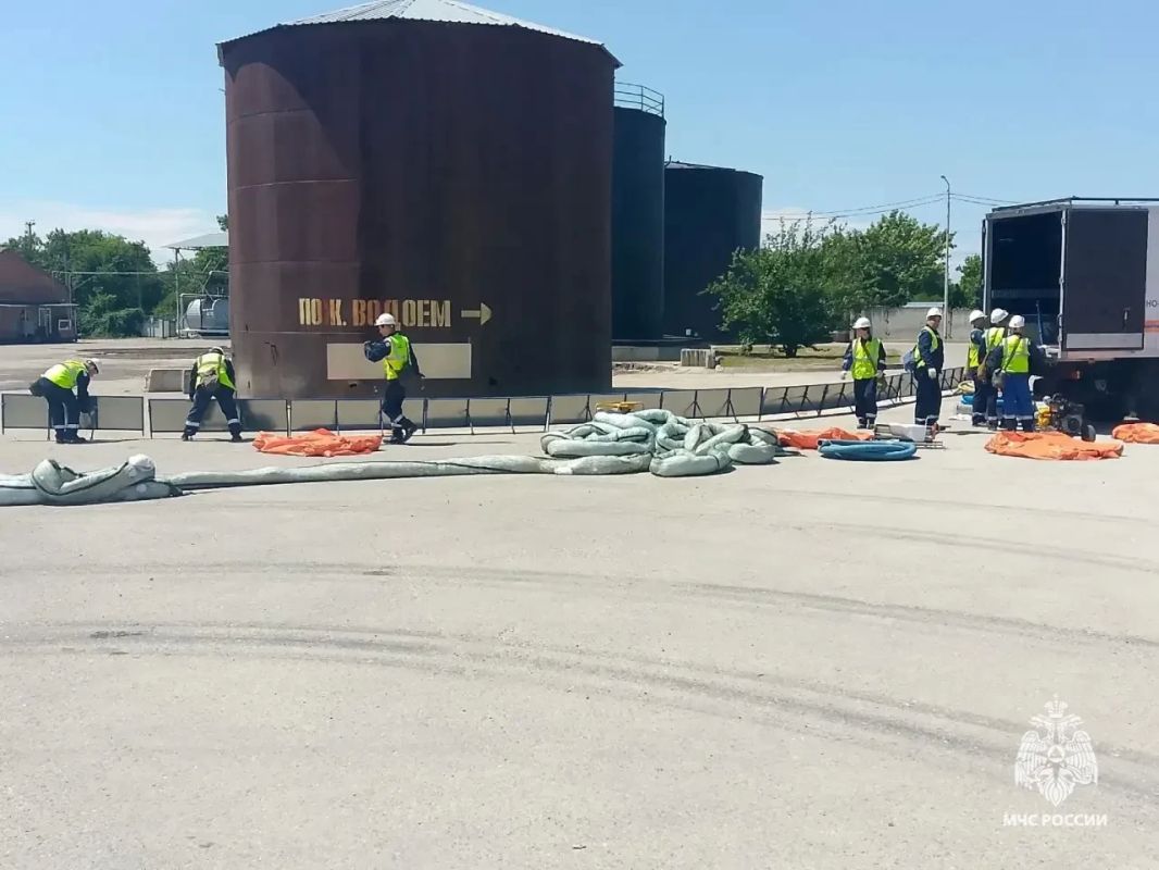 На Ставрополье прошли учения на промышленном объекте На Ставрополье прошли учения на промышленном объекте