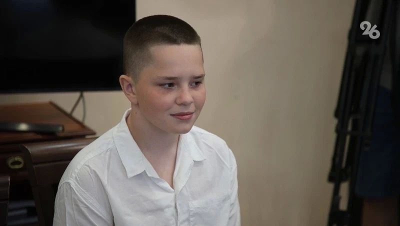 Мальчика, спасшего детей в Дагестане, чествовали в минобре Ставрополья Мальчика, спасшего детей в Дагестане, чествовали в минобре Ставрополья