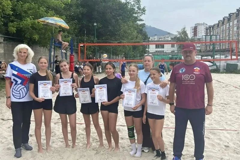 «Спорт против пагубных привычек» - под таким девизом прошел очередной Фестиваль пляжного волейбола в Пятигорске «Спорт против пагубных привычек» - под таким девизом прошел очередной Фестиваль пляжного волейбола в Пятигорске