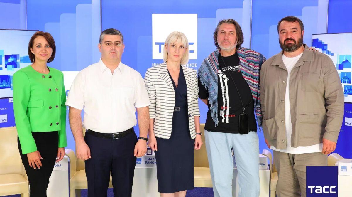 Главное из заявлений, а также фоторепортаж с пресс-конференции, посвященной работе Международной школы кукольников им. С.В. Образцова во Владикавказе в Региональном информационном центре "ТАСС Кавказ" в Пятигорске: Главное из заявлений, а также фоторепортаж с пресс-конференции, посвященной работе Международной школы кукольников им. С.В. Образцова во Владикавказе в Региональном информационном центре "ТАСС Кавказ" в Пятигорске: