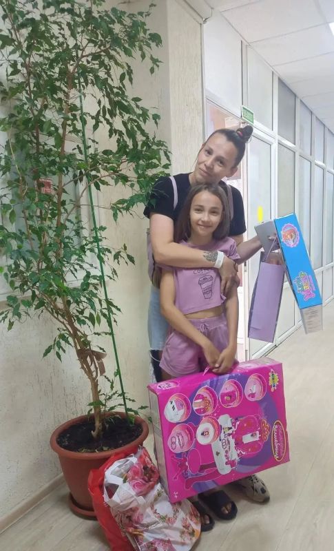 В краевой столице вновь прошел благотворительный марафон «Радость добрых дел», организованный районным Советом женщин совместно с Советом ветеранов при поддержке администрации Ленинского района В краевой столице вновь прошел благотворительный марафон «Радость добрых дел», организованный районным Советом женщин совместно с Советом ветеранов при поддержке администрации Ленинского района