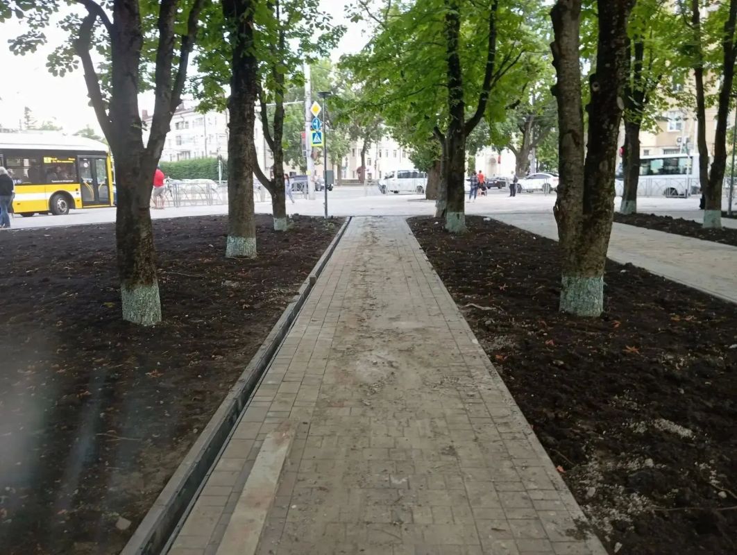 Работы по благоустройству сквера по просп Работы по благоустройству сквера по просп