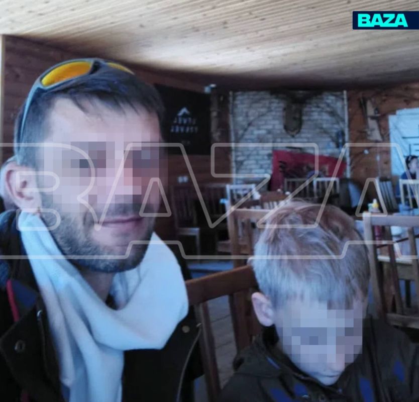 Спасатели на Эльбрусе смогут добраться до выжившего отца и погибшего 11-летнего сына только к вечеру — их точное местоположение удалось установить на высоте 4500 метров Спасатели на Эльбрусе смогут добраться до выжившего отца и погибшего 11-летнего сына только к вечеру — их точное местоположение удалось установить на высоте 4500 метров