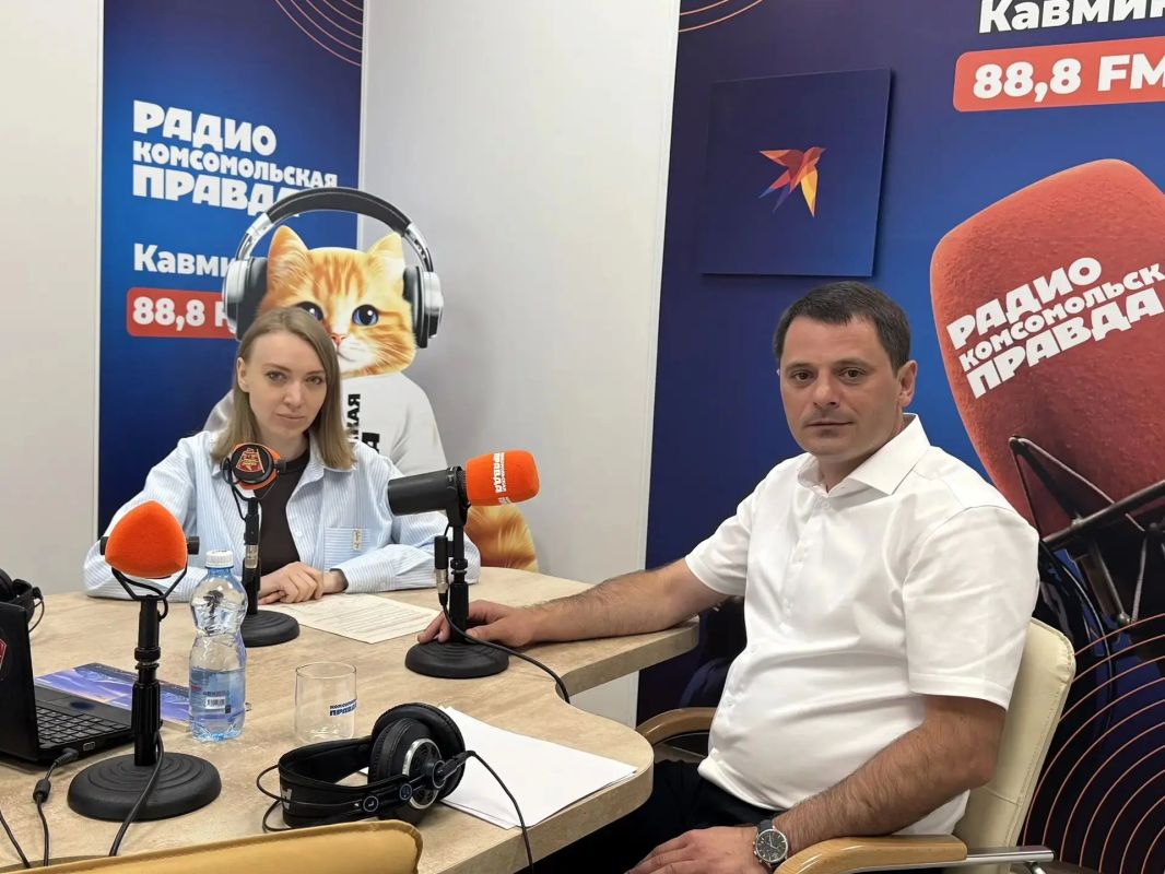 Заместитель министра дорожного хозяйства и транспорта Ставропольского края Денис Янаков в программе «Ключевые решения» на радио «Комсомольская правда» рассказал о дорожных работах, которые ведутся в рамках реализации...