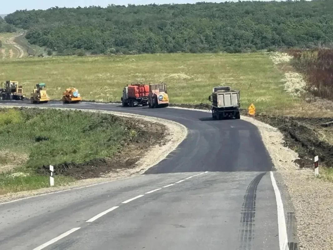 На Ставрополье ремонтируют трассу Янкуль — Новый Бешпагир — Грачёвка