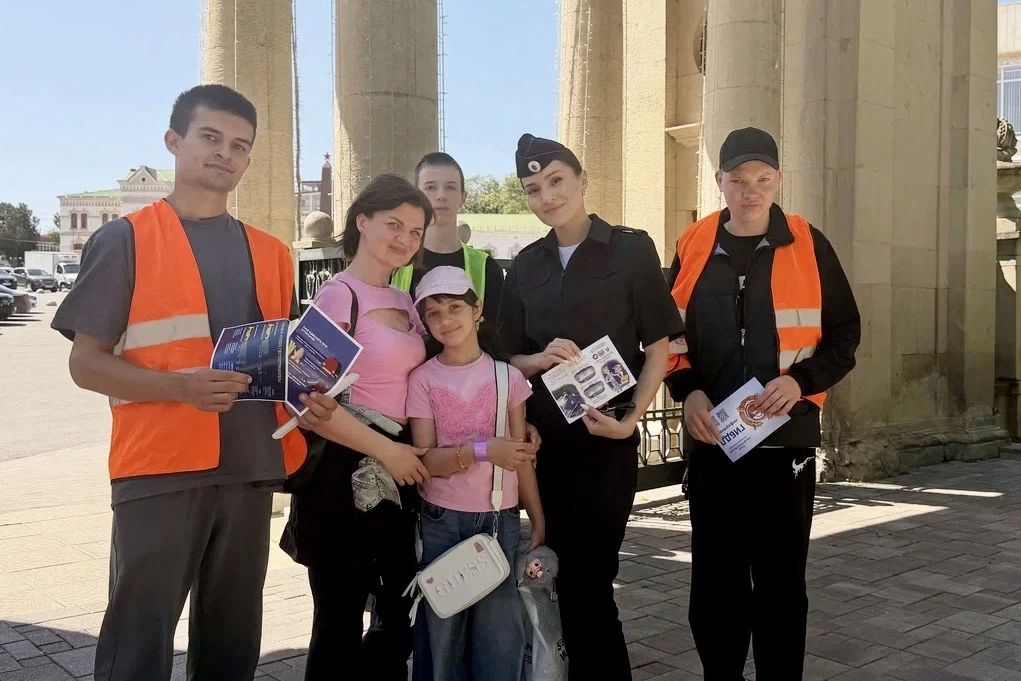 «Будь заметен!»: в курортной зоне Ессентуков автоинспекторы проводят индивидуальную работу с пешеходами и пользователями СИМ «Будь заметен!»: в курортной зоне Ессентуков автоинспекторы проводят индивидуальную работу с пешеходами и пользователями СИМ