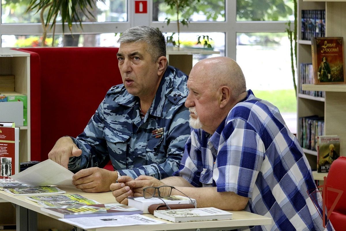 В Ставрополе росгвардейцы провели круглый стол, посвященный 84-й годовщине начала битвы за Кавказ В Ставрополе росгвардейцы провели круглый стол, посвященный 84-й годовщине начала битвы за Кавказ