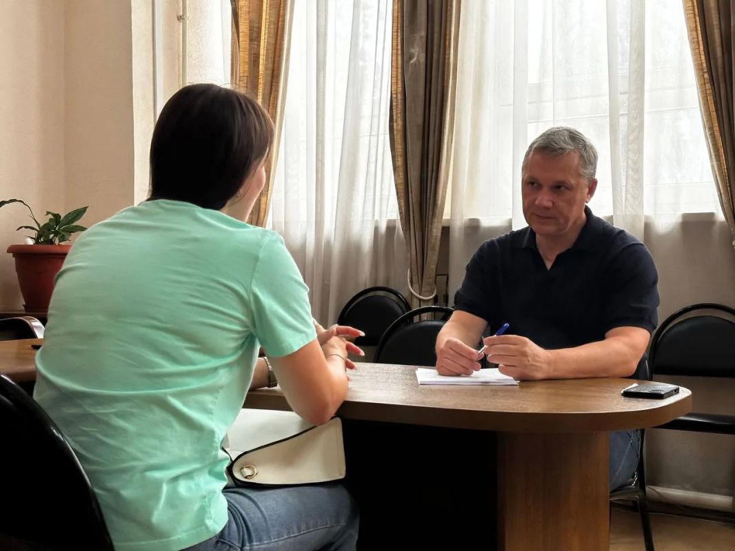 Дмитрий Ворошилов: Вместе с прокурором города Никитой Солдатовым провели приём граждан Дмитрий Ворошилов: Вместе с прокурором города Никитой Солдатовым провели приём граждан