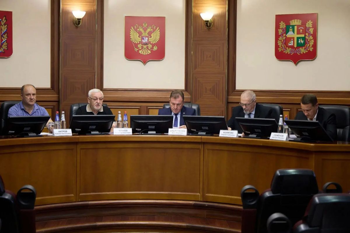 Иван Ульянченко: Члены Общественной палаты Ставрополя обсудили меры обеспечения безопасности на городских тротуарах и в зонах отдыха