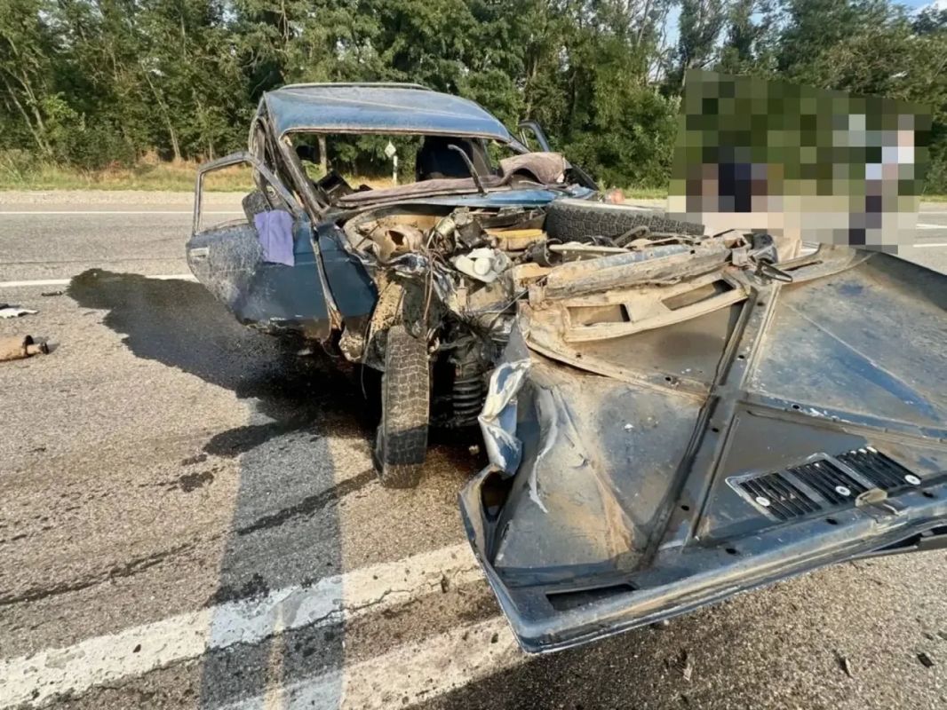 В Минераловодском округе столкнулись три автомобиля, пострадали четверо В Минераловодском округе столкнулись три автомобиля, пострадали четверо