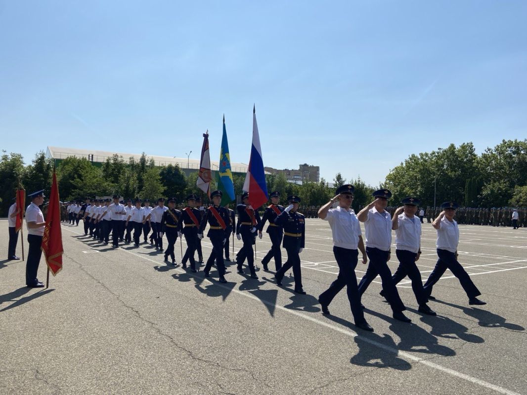 В Ставрополе отметили День Воздушно-десантных войск В Ставрополе отметили День Воздушно-десантных войск