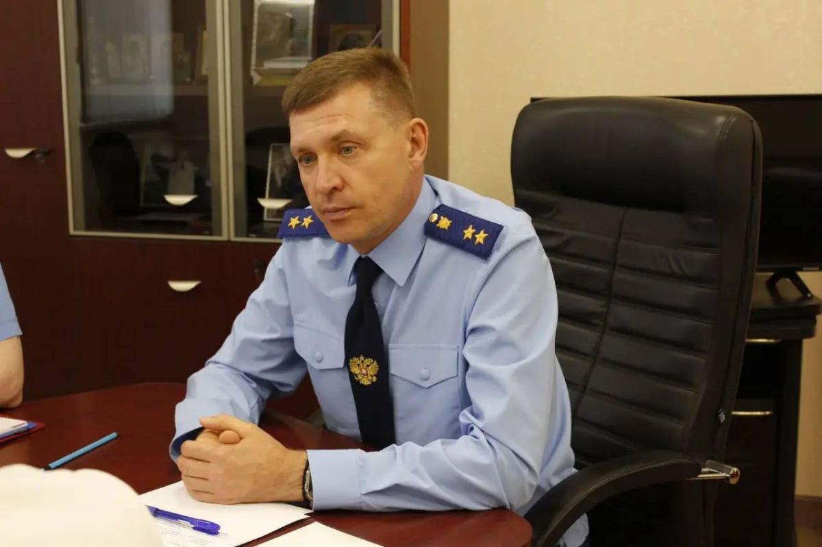 31.07.2026 г. состоялась рабочая встреча прокурора Ставропольского края Немкина Юрия Александровича и генерального директора ООО «Теплоэнерго Кисловодск» Бондаренко Ильи Владимировича 31.07.2026 г. состоялась рабочая встреча прокурора Ставропольского края Немкина Юрия Александровича и генерального директора ООО «Теплоэнерго Кисловодск» Бондаренко Ильи Владимировича