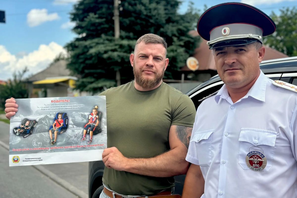 Не только для детей: автоинспекторы и медики провели семейный урок по ПДД в Шпаковском округе Не только для детей: автоинспекторы и медики провели семейный урок по ПДД в Шпаковском округе