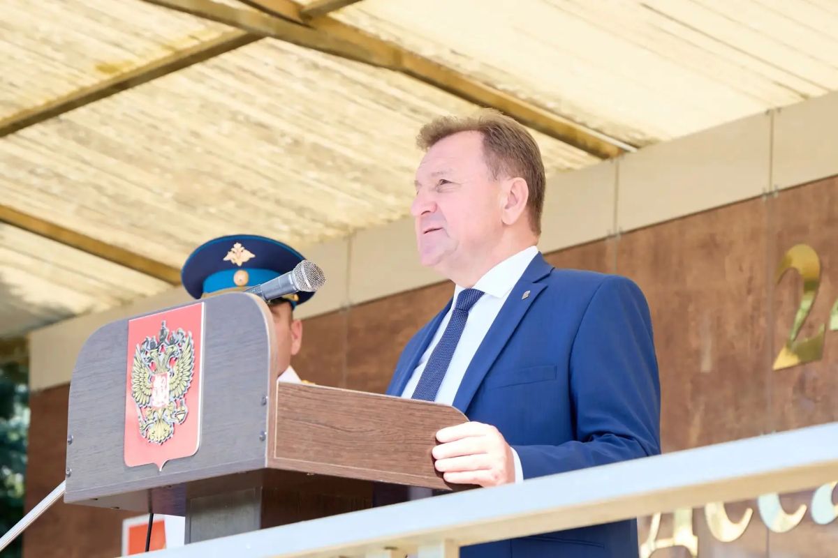 Иван Ульянченко: Поздравляю действующих защитников и ветеранов ВДВ с профессиональным праздником — 96-й годовщиной со дня основания воздушно-десантных войск Иван Ульянченко: Поздравляю действующих защитников и ветеранов ВДВ с профессиональным праздником — 96-й годовщиной со дня основания воздушно-десантных войск