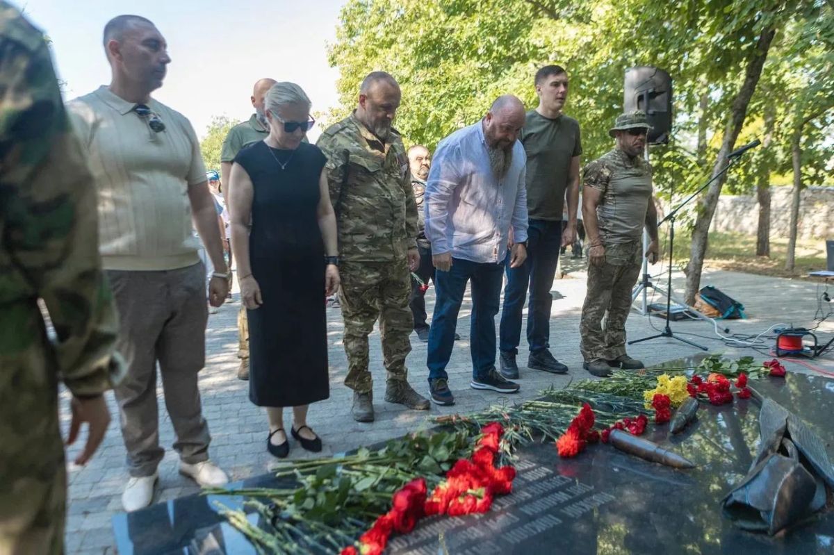 В Пятигорске отметили День Воздушно-десантных войск В Пятигорске отметили День Воздушно-десантных войск