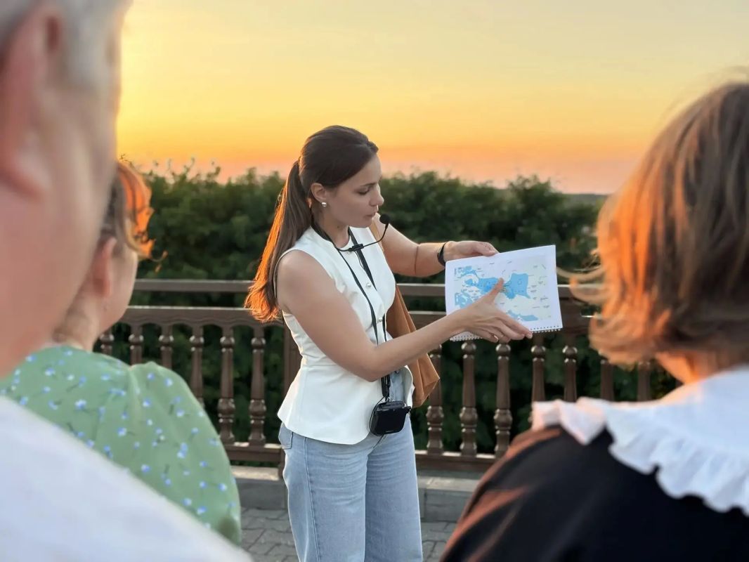 В Ставрополе на экскурсии под красочный закат рассказали о купечестве города В Ставрополе на экскурсии под красочный закат рассказали о купечестве города