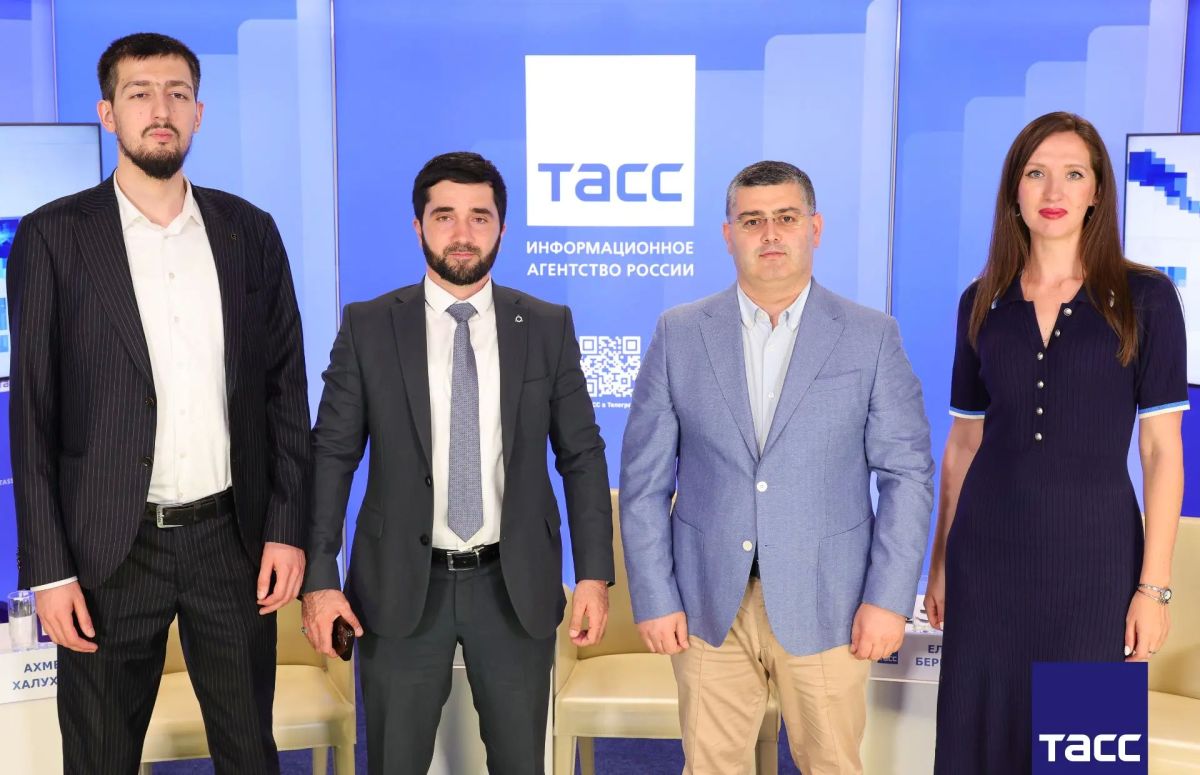Главное из заявлений, а также фоторепортаж с пресс-конференции в Региональном информационном центре "ТАСС Кавказ" в Пятигорске, посвященной проведению 5-8 августа Всероссийского молодежного образовательного форума... Главное из заявлений, а также фоторепортаж с пресс-конференции в Региональном информационном центре "ТАСС Кавказ" в Пятигорске, посвященной проведению 5-8 августа Всероссийского молодежного образовательного форума...
