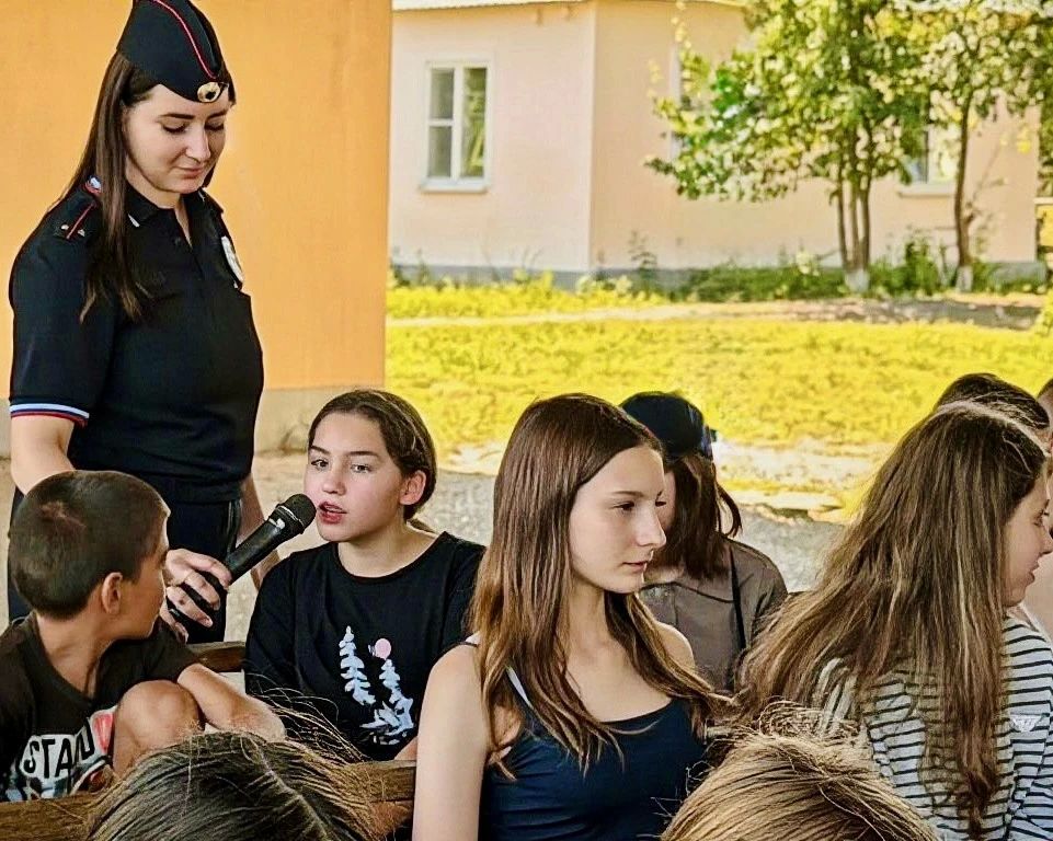 В Левокумском округе школьники прошли необычный квест по ПДД В Левокумском округе школьники прошли необычный квест по ПДД