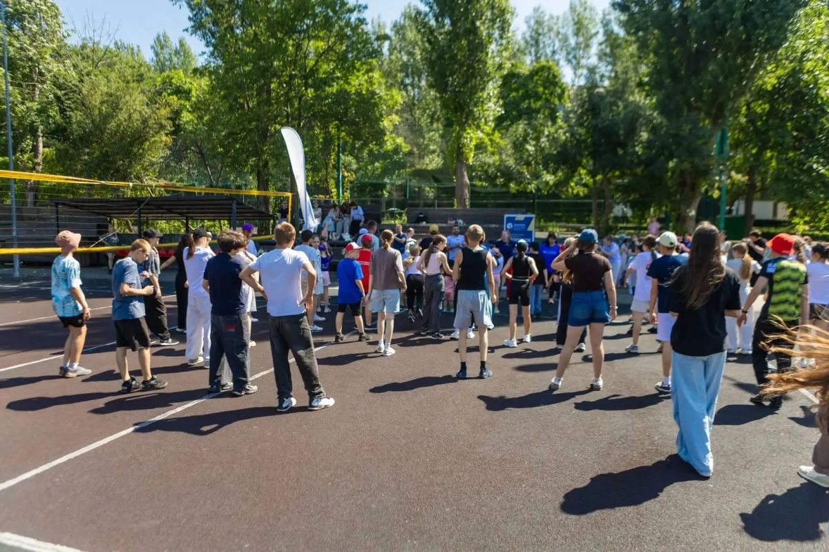 В Пятигорске чемпионы мира и России провели зарядку для жителей и гостей города В Пятигорске чемпионы мира и России провели зарядку для жителей и гостей города