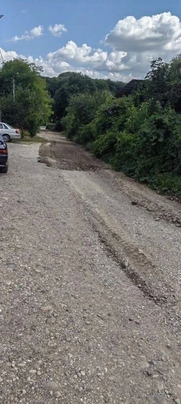 В Ессентуках Управление ЖКХ привело в порядок пять улиц, Запорожскую, Пригородную, Лермонтова, Студёную и улицу в посёлке Опытник - провели грейдерирование В Ессентуках Управление ЖКХ привело в порядок пять улиц, Запорожскую, Пригородную, Лермонтова, Студёную и улицу в посёлке Опытник - провели грейдерирование