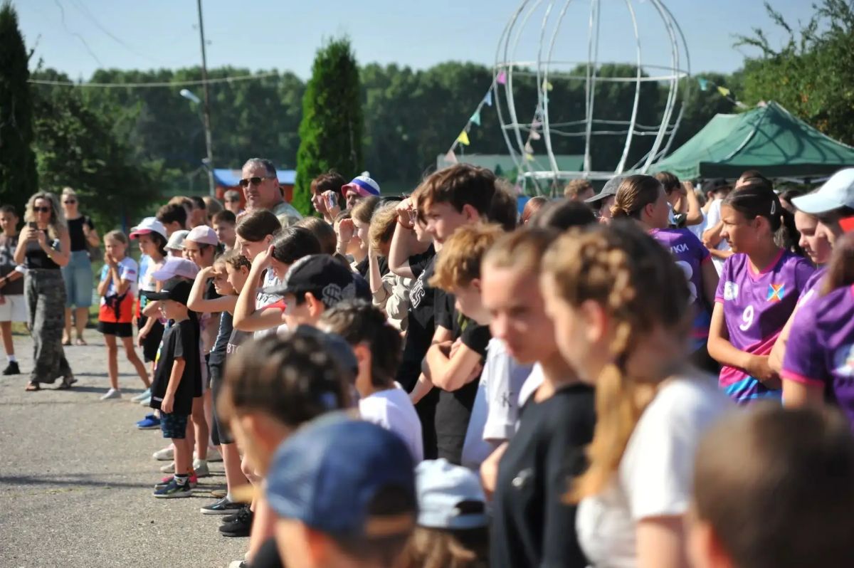 День физкультурника в Ессентуках собрал более 200 гостей на берегу городского озера День физкультурника в Ессентуках собрал более 200 гостей на берегу городского озера