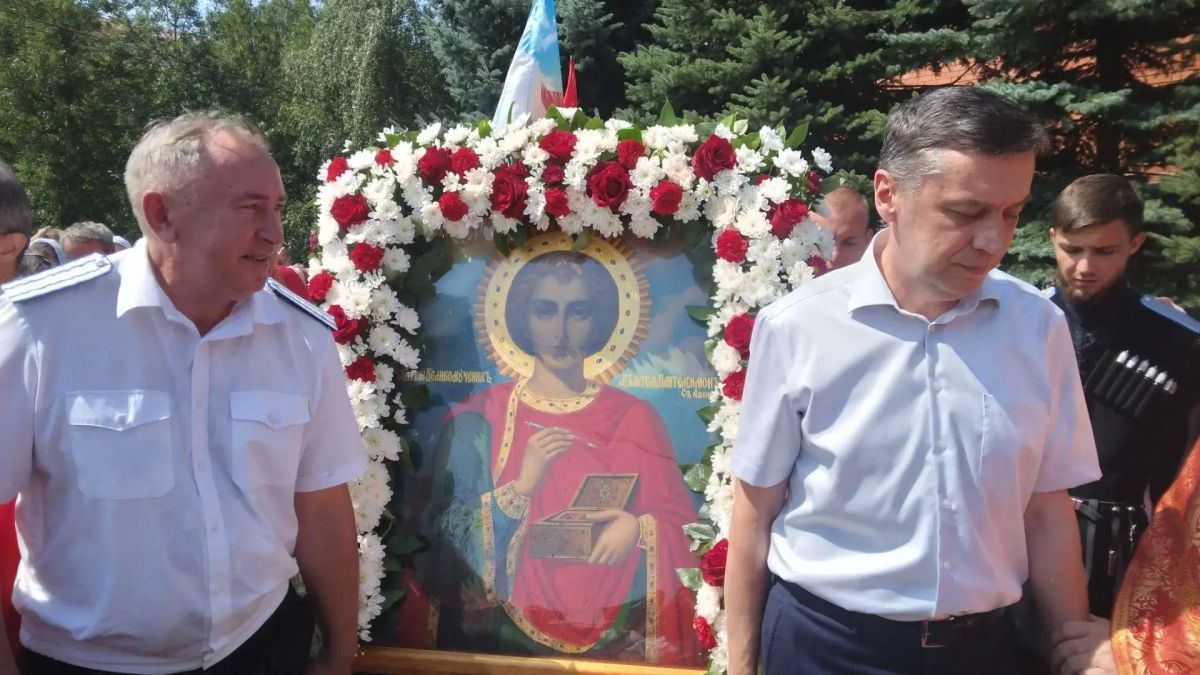 Большой праздник храмовая Пасха отметили сегодня в храме Святого великомученика и Целителя Пантелеймона в юго-западном районе Ставрополя Большой праздник храмовая Пасха отметили сегодня в храме Святого великомученика и Целителя Пантелеймона в юго-западном районе Ставрополя