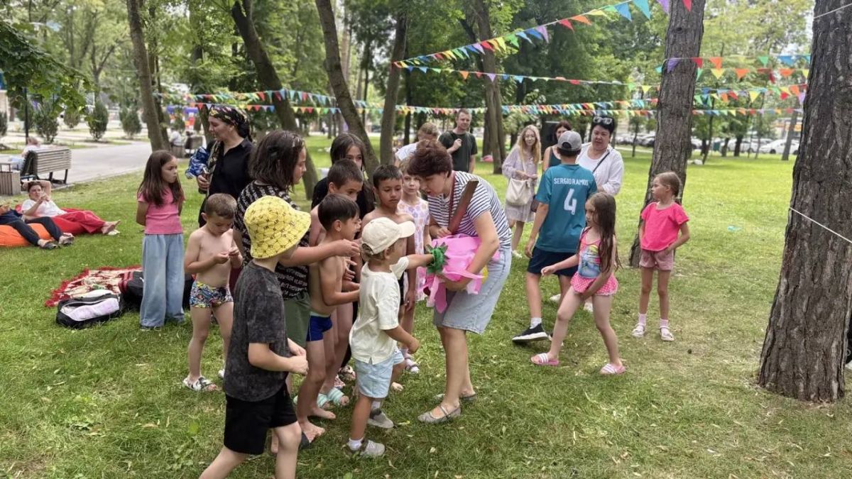 В Кисловодске устроили настоящее пиньята-шоу! В Кисловодске устроили настоящее пиньята-шоу!