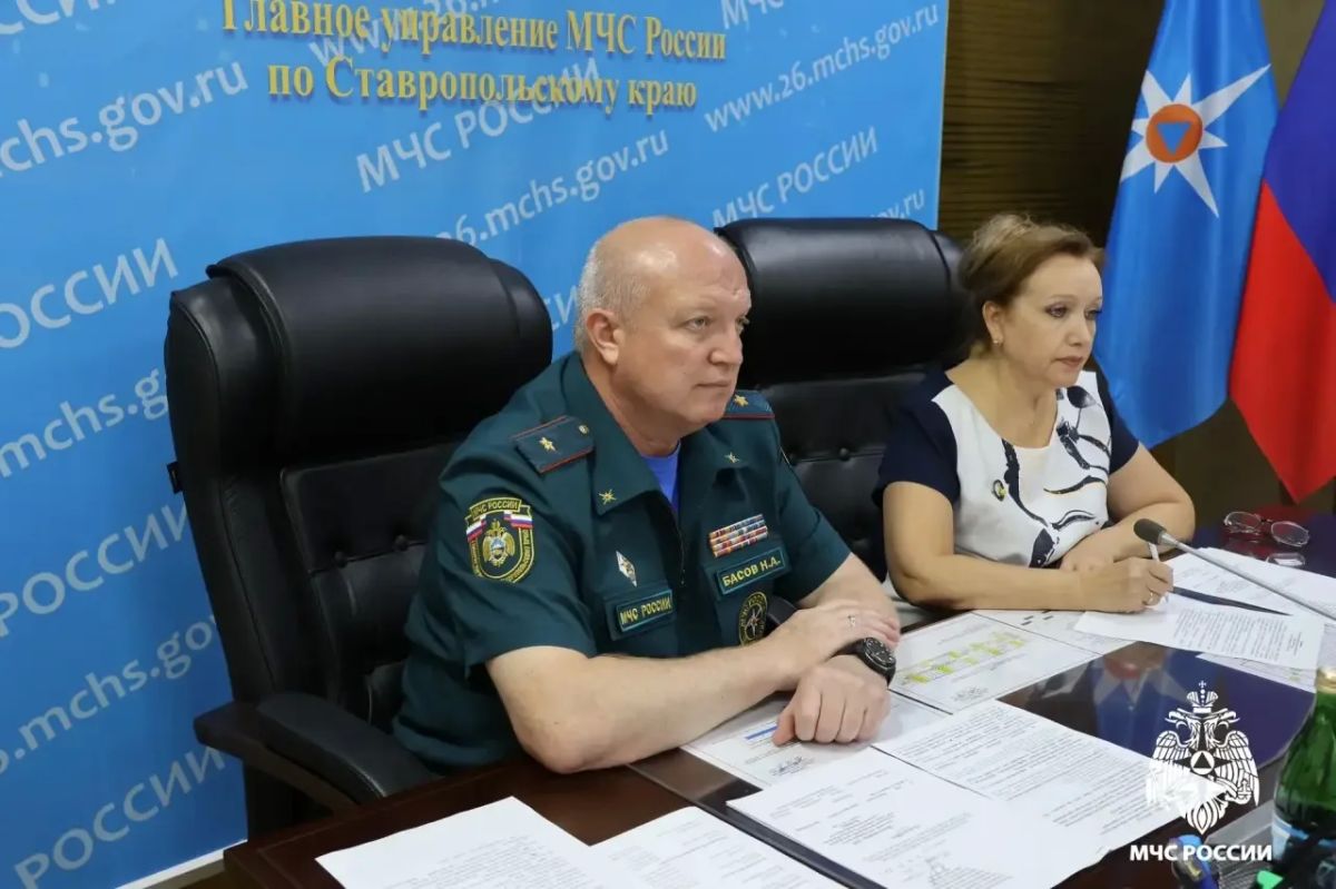 Подготовку образовательных учреждений обсудили в МЧС России Подготовку образовательных учреждений обсудили в МЧС России