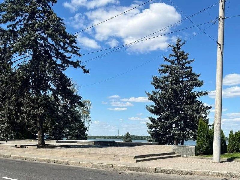 В Днепропетровске сегодня снесли памятник командующему советскими ВДВ Василию Маргелову В Днепропетровске сегодня снесли памятник командующему советскими ВДВ Василию Маргелову